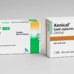 Boîtes originales de Rybelsus 3 mg (sémaglutide, Novo Nordisk) et de Xenical 120 mg (orlistat) placées côte à côte sur fond neutre